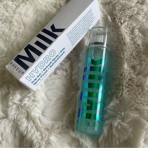 NIB MILK Hydrogrip Setting Spray